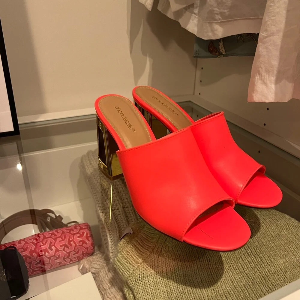 Coral colored hallow block heel - Picture 2 of 4